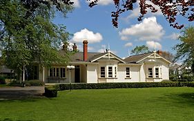 Oak Lane Lodge